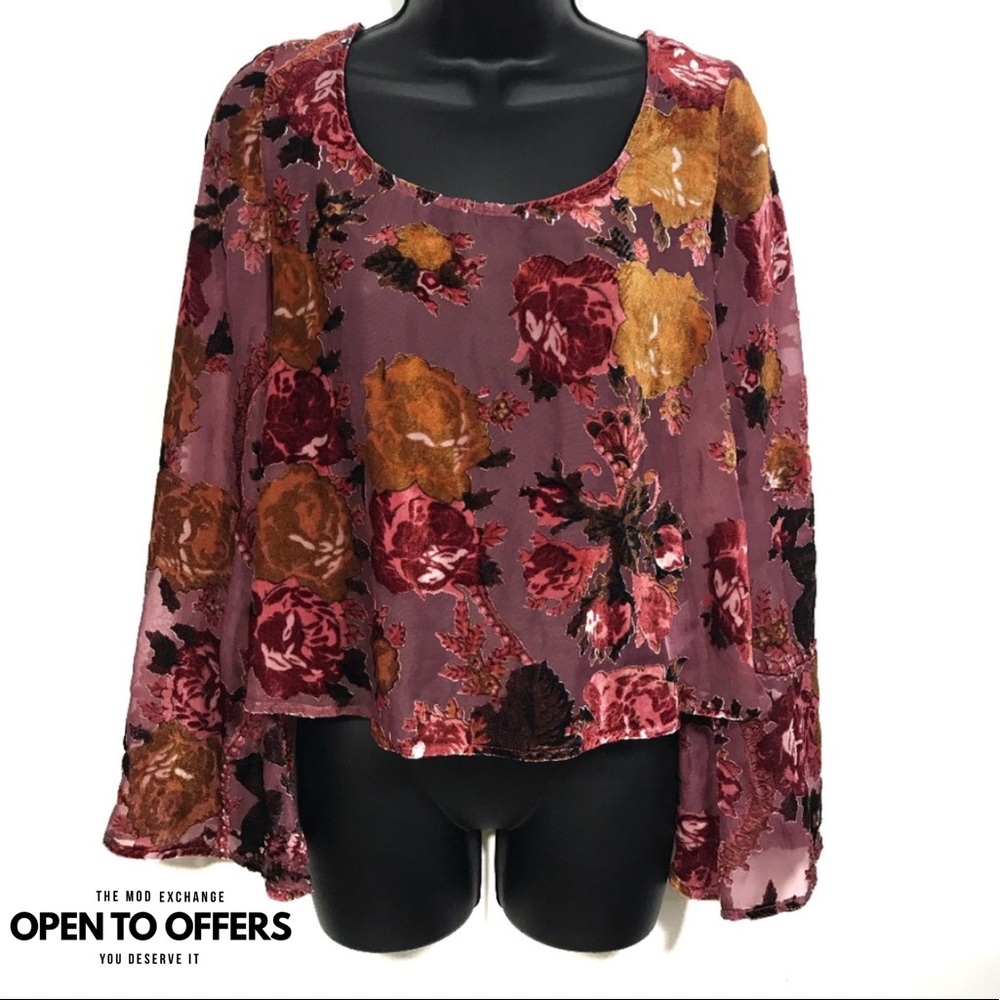 Tobi Crop Floral Crushed Velvet Bell Sleeve Blouse